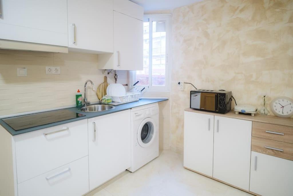 Piso Acogedor En Madrid Centro Apartment Ngoại thất bức ảnh
